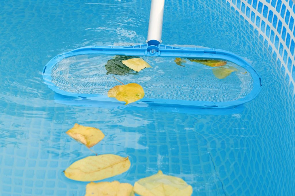 Local pool cleaning service